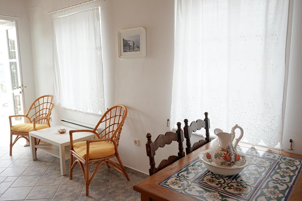 Kiki'S Houses Vlichos Hydra  Bagian luar foto